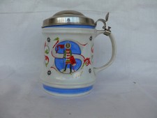 Belle tasse ancienne en