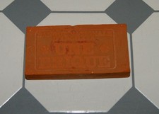 Presse papier humorisitique brique terre cuite "UNE BRIQUE" banque d'Argillia