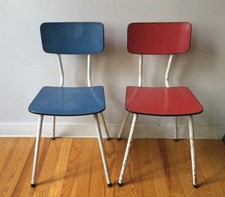 2 CHAISES EN ACIER / FORMICA