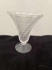 Lalique France, Vase,Coupe à Glace, XXème Siècle Modèle Lucie