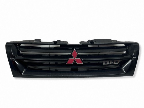 Mitsubishi pajero 2000 grille - pajero,