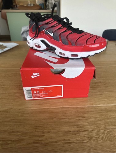 Nike rouge noir neuve - rouge,
