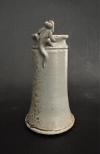 Vase en grès - Petit lézard signé JM - 15 cm
