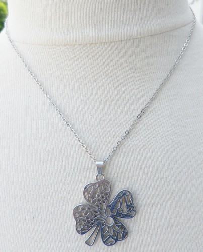 Collier pendentif trèfle - pendentif,