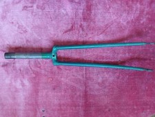 Fourche 176mm en acier  pour cadre de velo 794g 25x100 700 ?? R11