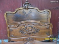 Lit Louis XV 1900 sculpté de plusieurs petits personnages