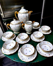 SERVICE A THE EN PORCELAINE