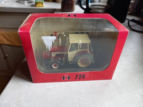 Case 724 2rm - 1/32,
