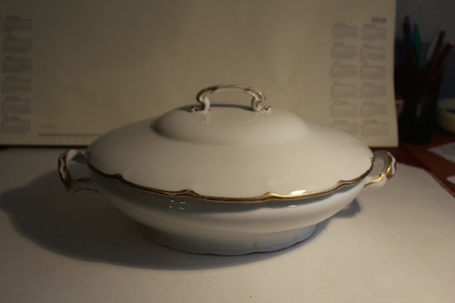 Soupiere legumier ovale - ,