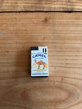 briquet ancien N581 camel