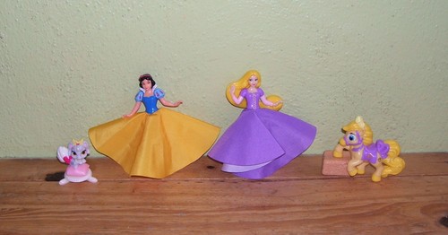 Lot figurines kinder maxi - lot,