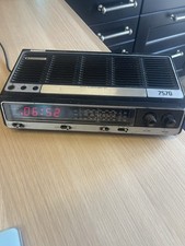 Vintage 70's: Radio-réveil PYE 7570