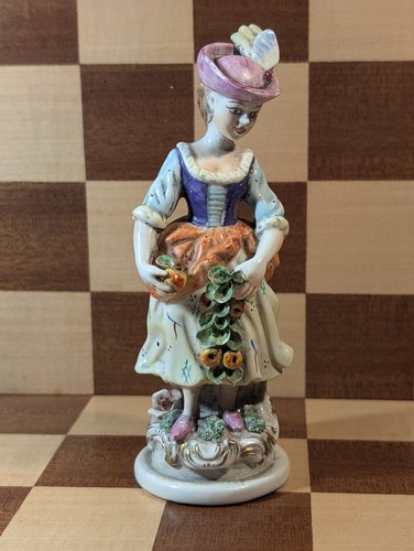 Statuette ancienne - , en