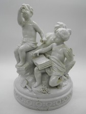 FABULEUX GRAND GROUPE CHÉRUBIN & AIGLE EN PORCELAINE BLANCHE ALLEMANDE