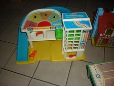 Fisher price vintage aéroport + ferme + garage occasion en l'état