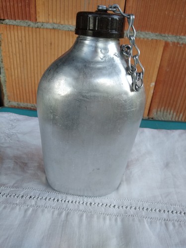 Ancienne gourde militaire - ancienne,