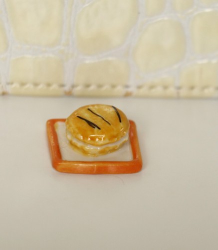 Fève pâtisserie macaron sur - fève,