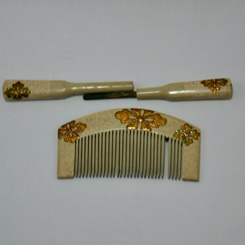 Ancien peigne japonais - , et