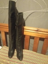 ? Superbes bottes  Cuissardes en cuir  Véritable ? taille 37/37,5?