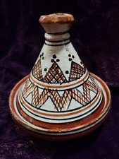 Petit Plat tajine, signé *SAFI* poterie Maroc, Diam 14cm. Haut 14cm. vintage