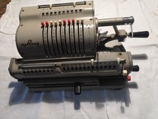 Ancienne machine à calculer m.j. Rooy n° 18069