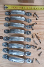 8 POIGNEES DE MEUBLE   ART