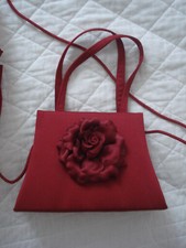 Petit sac à main satin rouge/bordeaux pour cérémonie "Point Mariage"