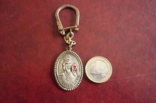 PORTE CLE EN METAL  / VIN