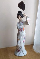 Statuette femme asiatique
