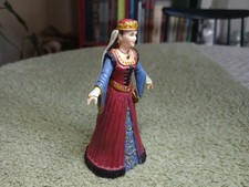 Moyen-Age PAPO 2009 - Reine médiévale (référence 39048), robe pourpre et bleue