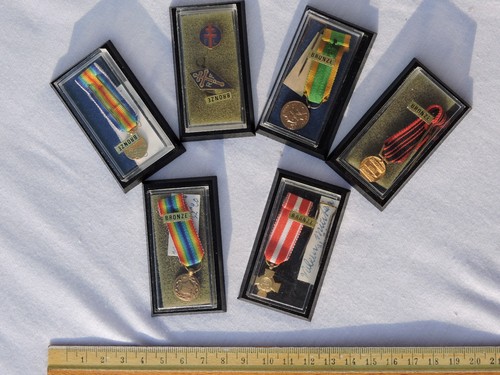 Lot medailles miniatures - medailles,