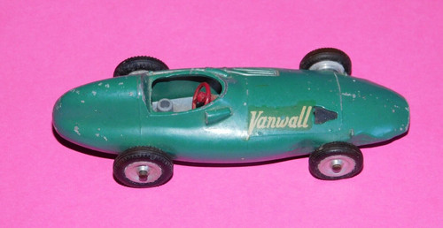 Ancienne voiture solido - ancienne, 1/43