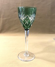 verre à vin signé SAINT LOUIS modèle CHANTILLY cristal VERT roemer Couleurs Rhin