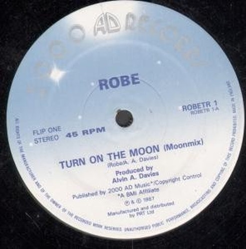 Robe turn the moon - on,