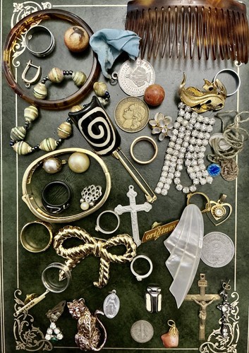Lot bijoux vintage anciens - lot,