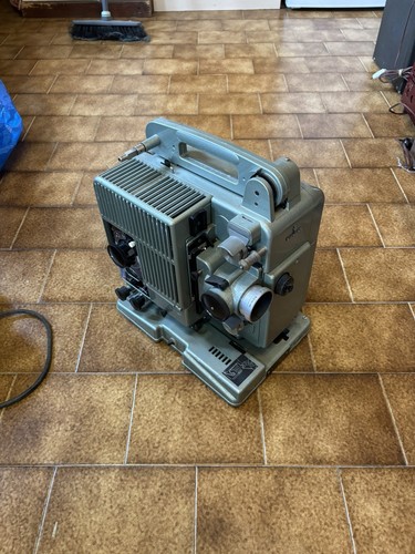Projecteur cinéma ancien