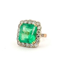 Bague en or et diamants sertie