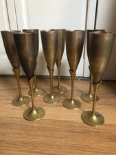 8 flutes champagne design