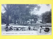 cpa CHOISY le ROI (Val de Marne) L'HÔTEL de VILLE et le PARC Bac à Sable Enfants