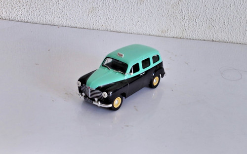 Voiture ixo altaya - 1/43,