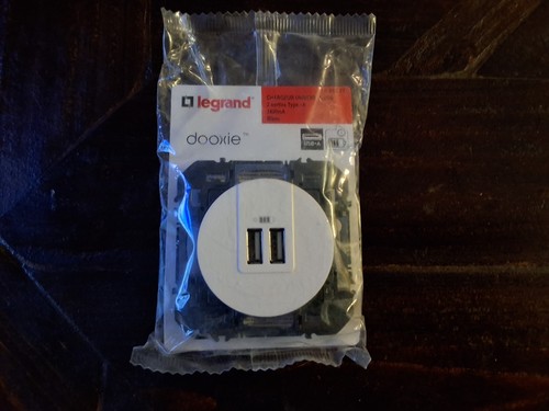 Prise double chargeur - chargeur, a