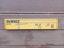 NEUF DEWALT DE7051