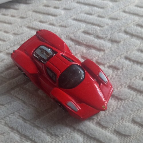 Hot wheels ferrari - ferrari, laferrari