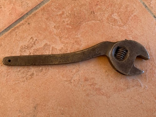 Ancienne clé molette henry - ancienne,