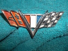Insigne emblème aile avant