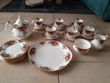 SERVICE A CAFE OLD COUNTRY ROSES ROYAL ALBERT BONE CHINA ENGLAND