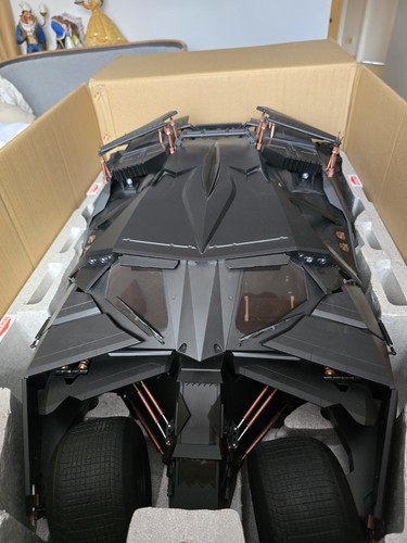 Hot toys batmobile tumbler the - batmobile,