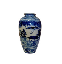 Ancien Vase en porcelaine de