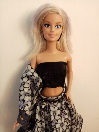 Poupée barbie fashionistas - poupée,