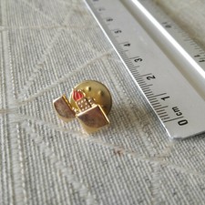 Pin's - zippo doré